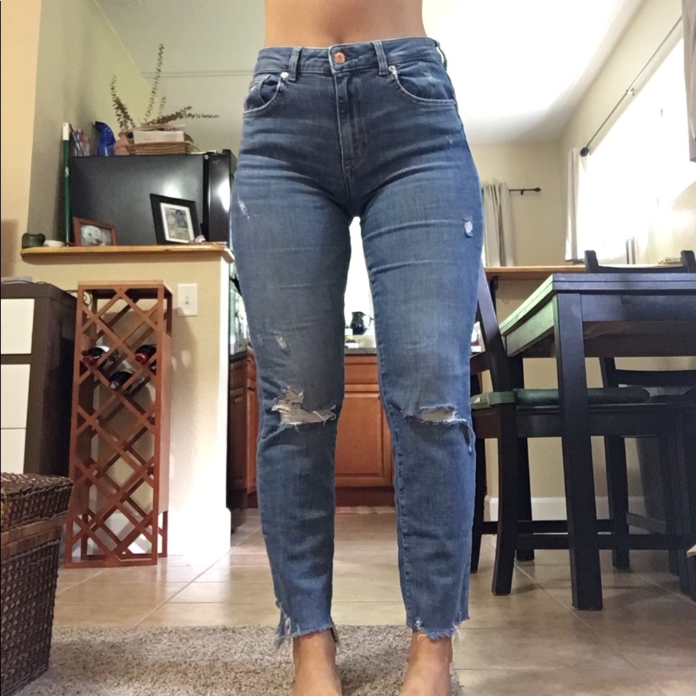 Zara distressed mid rise jeans